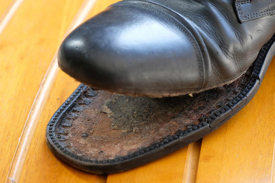 靴底がはがれたときの靴用接着剤の使い方は？選び方やおすすめ商品も